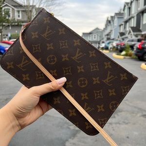 BRAND NEW Louis Vuitton Neverfull Pouch/Pouchette